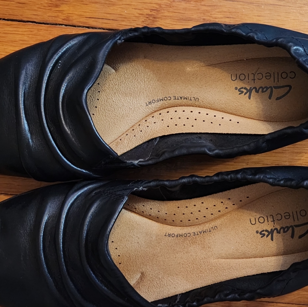 CLARK'S Leather Flats women size 8